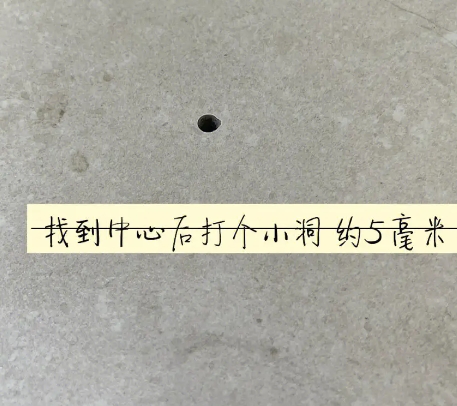 增城瓷砖空鼓维修公司专业解答在瓷砖铺贴过程中，如果砂料搅拌不均匀，将会带来以下问题
